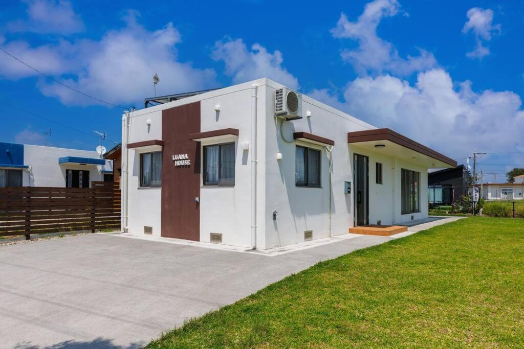 Bbq可能 庭付き一棟貸 ビーチまで3分 宇利島車で7分 最大8人 Luana House Villa Nago Exteriör bild